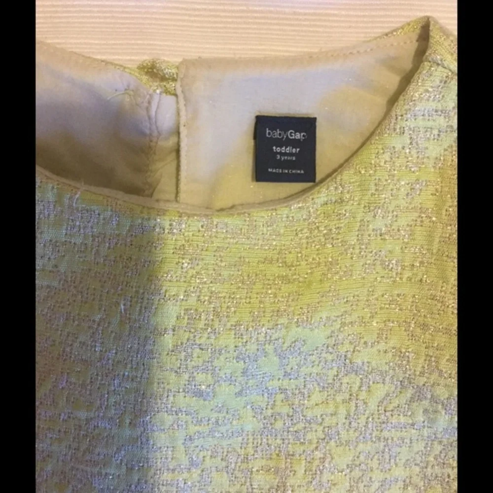 ✨Baby gap toddler 3t gold dress✨